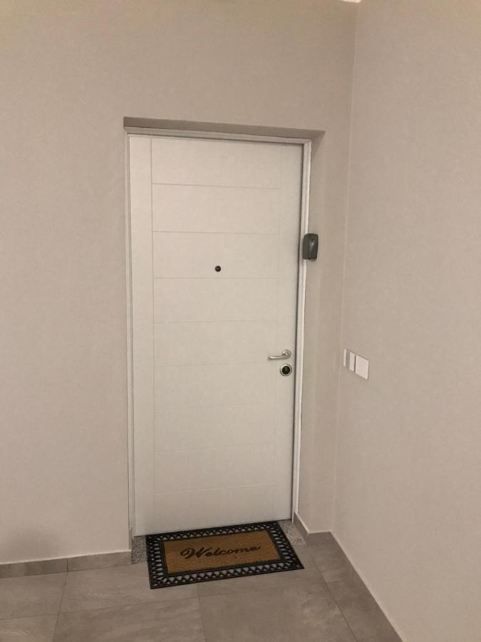 Milano Smart Apartment Bagian luar foto